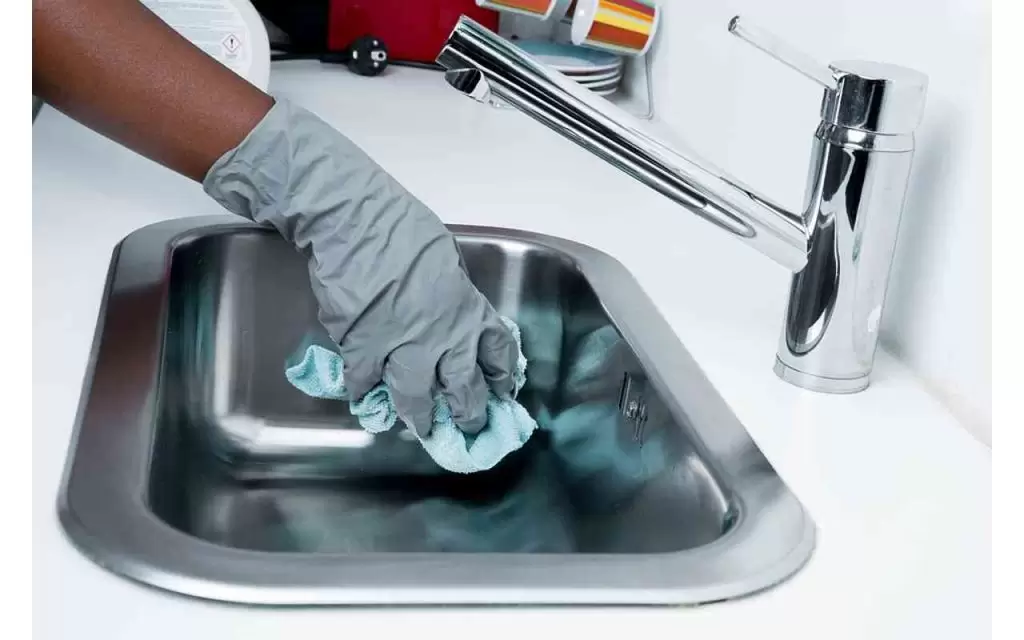 Come pulire il lavandino